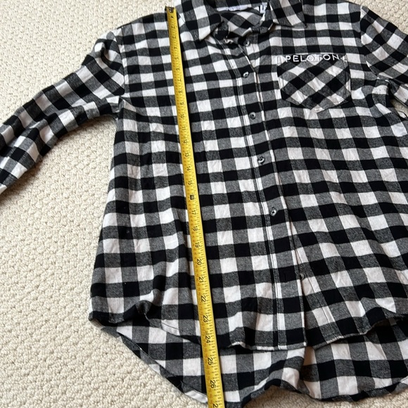Like new Peloton flannel shirt size Small - Picture 9 of 9